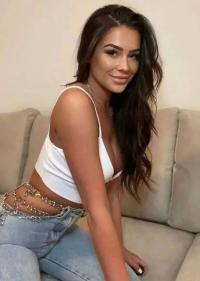 Başakşehir Escort Sibel Hazzın Peşinde Koşan Bayan